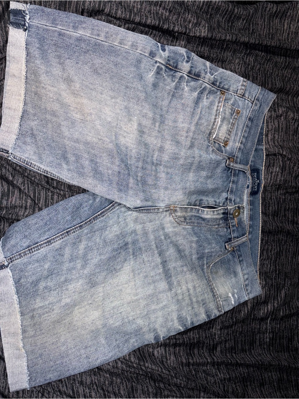 Relaxed Light Blue Denim Shorts - Casual Men’s Cut